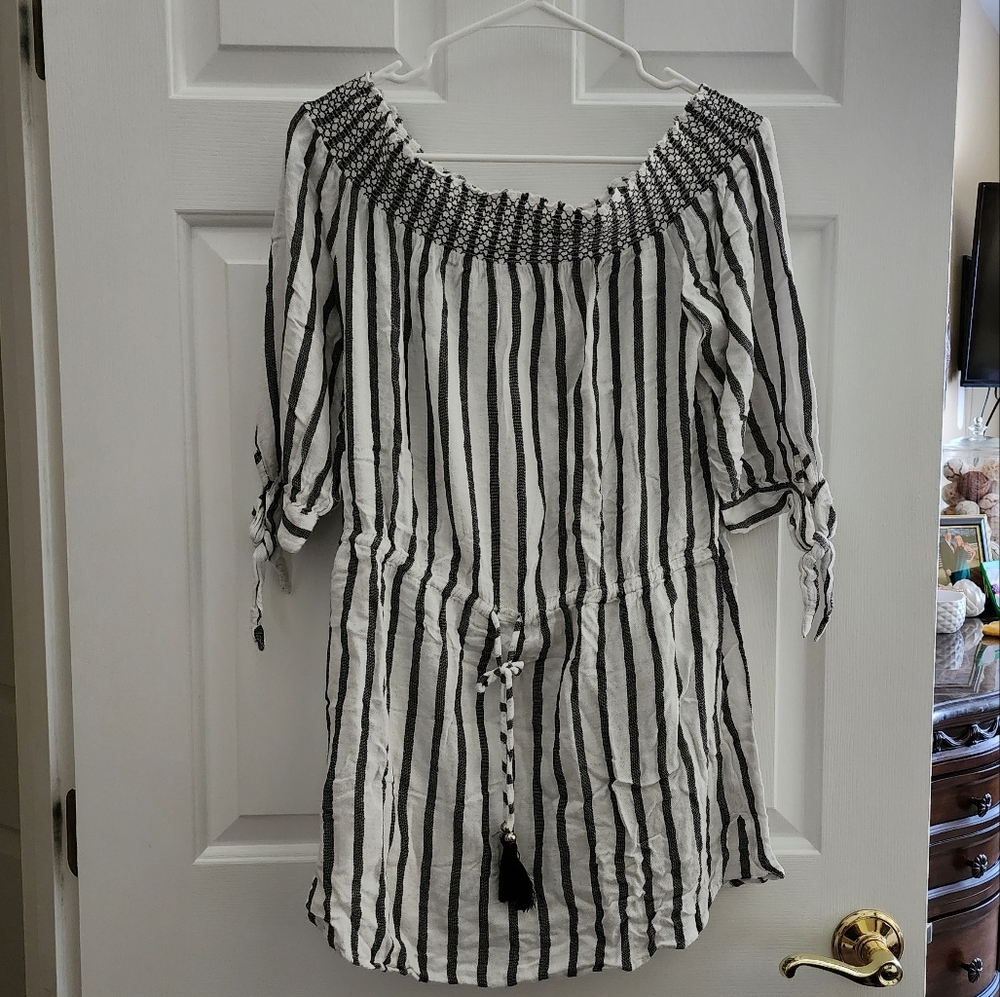 Black/White Cover-Up/Dress